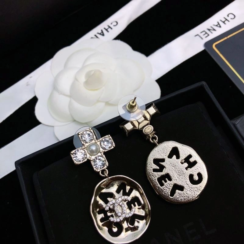 Comfortable Chxnxl Earrings 291378