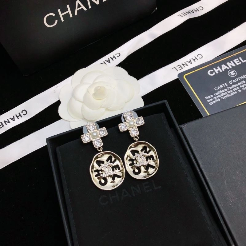 Comfortable Chxnxl Earrings 291378