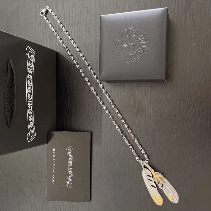 Fashionable Chrxmx Hxxrts Necklaces 300741