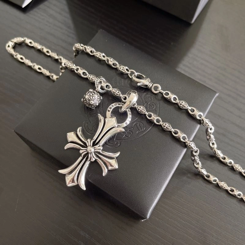 Chrxmx Hxxrts Necklaces Durable 300734