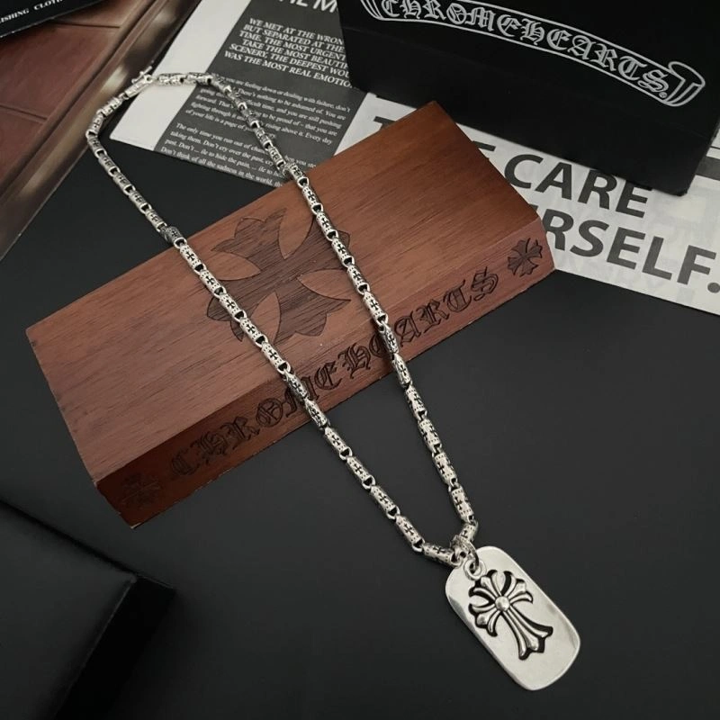 Lightweight Chrxmx Hxxrts Necklaces 300727