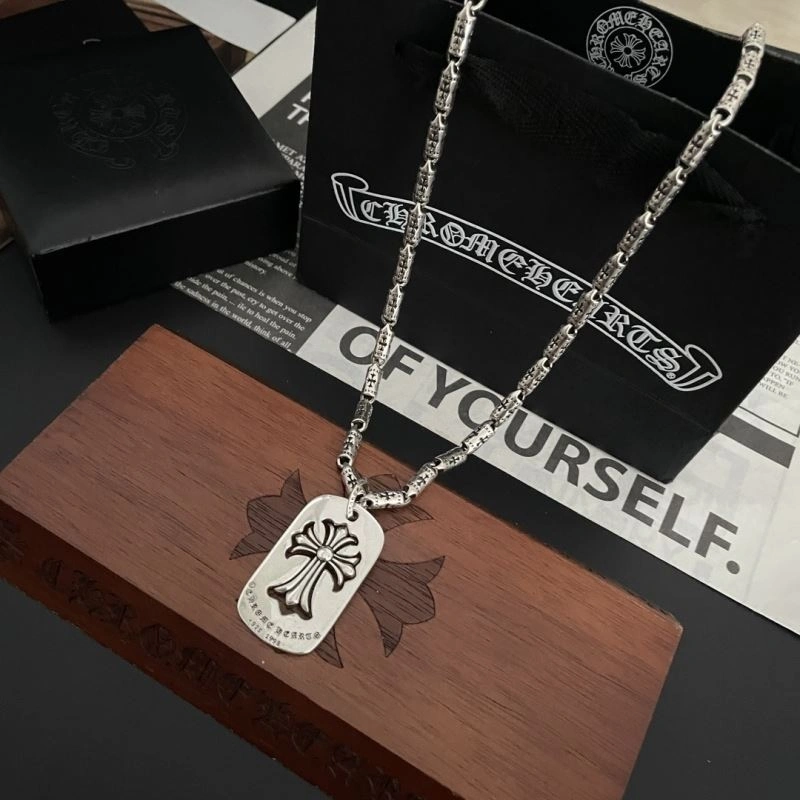 Lightweight Chrxmx Hxxrts Necklaces 300727