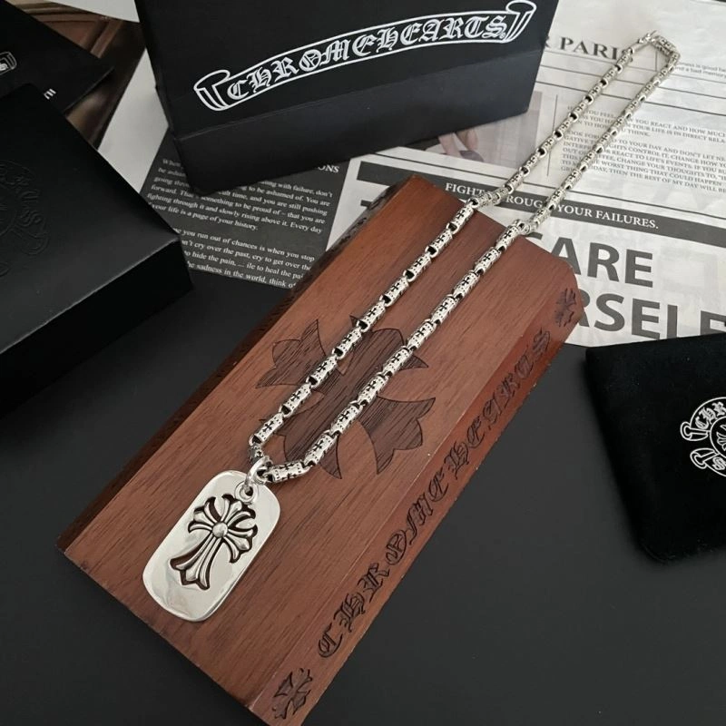 Lightweight Chrxmx Hxxrts Necklaces 300727