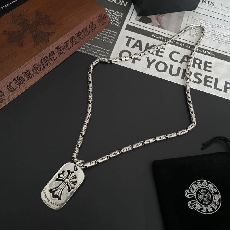 Lightweight Chrxmx Hxxrts Necklaces 300727