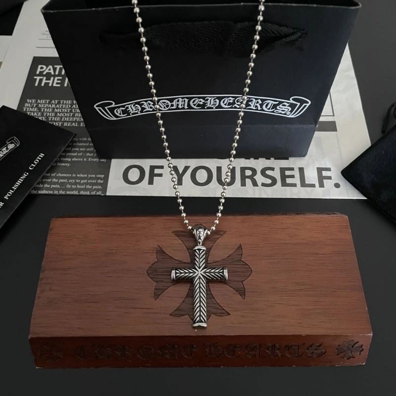 Chrxmx Hxxrts Necklaces DailyWear 300728