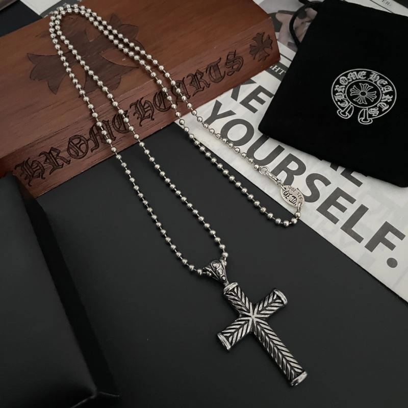 Chrxmx Hxxrts Necklaces DailyWear 300728