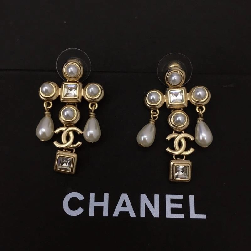 Trendsetting Chxnxl Earrings 291347