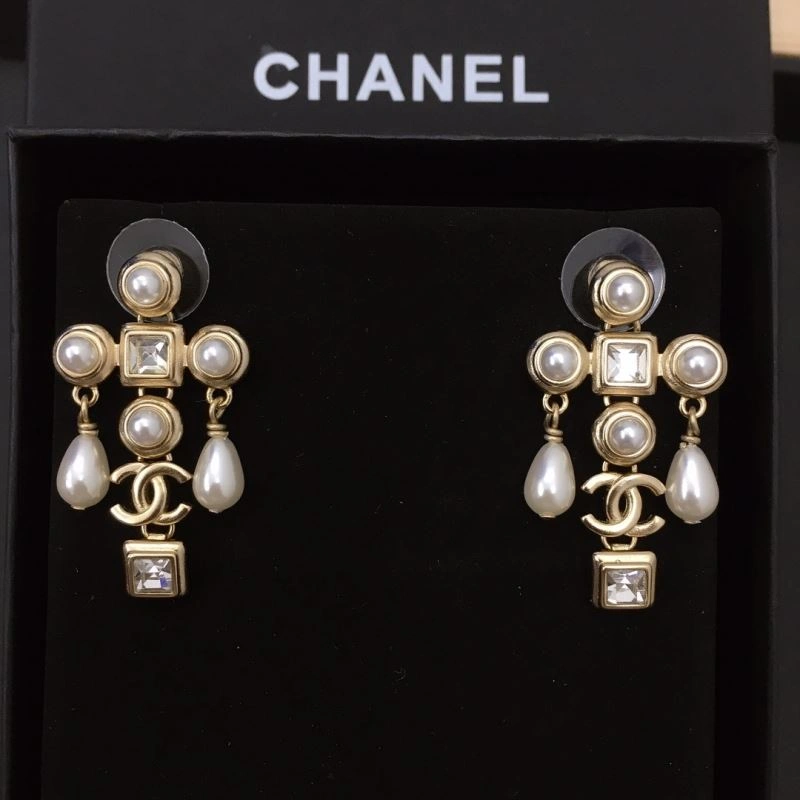 Trendsetting Chxnxl Earrings 291347
