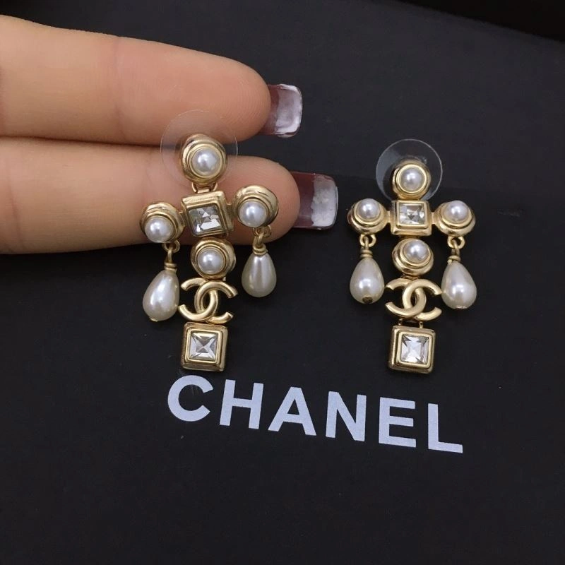 Trendsetting Chxnxl Earrings 291347