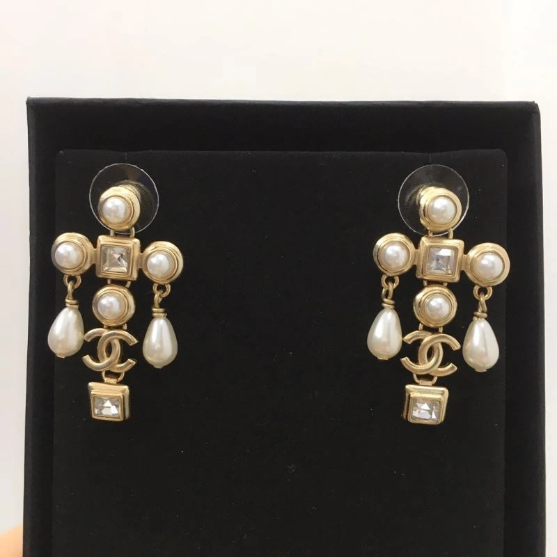 Trendsetting Chxnxl Earrings 291347