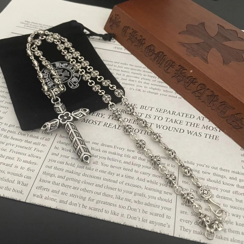 Comfortable Chrxmx Hxxrts Necklaces 300718