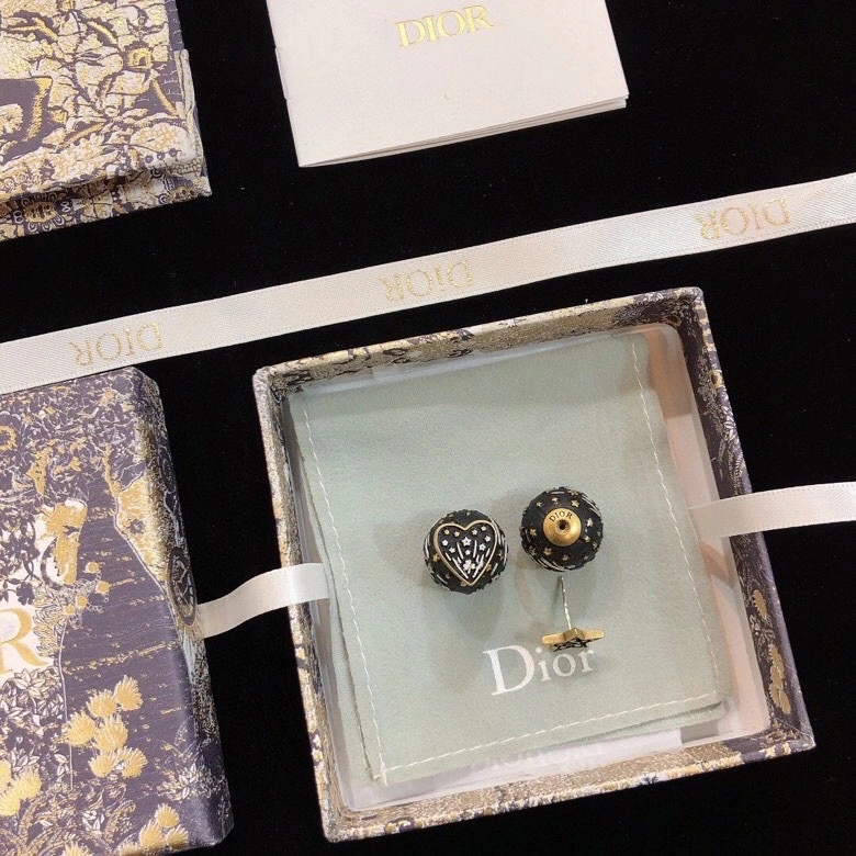 Lightweight Christian Dxxr Earrings 295287