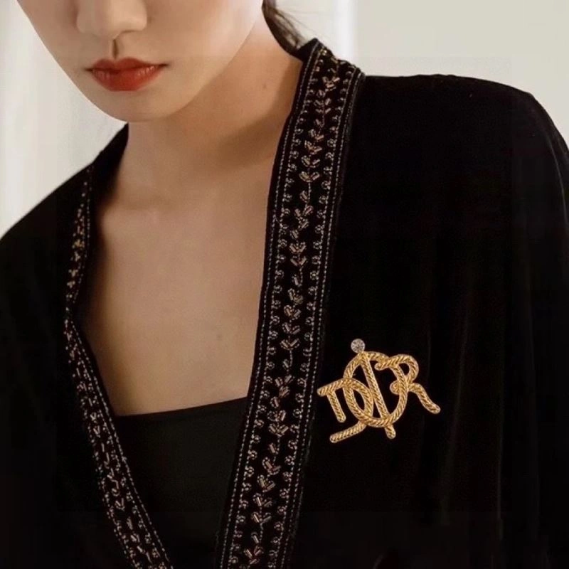 Christian Dxxr Brooches GoodFit 293659