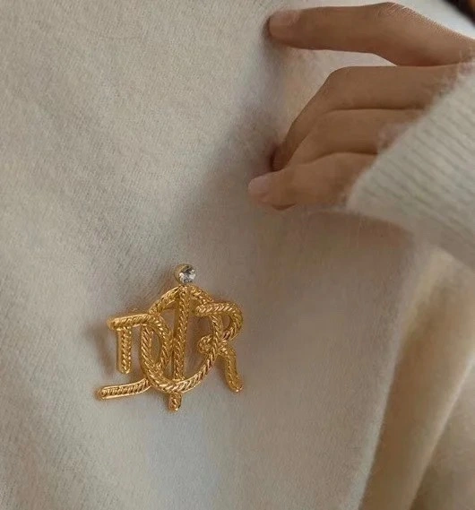 Christian Dxxr Brooches GoodFit 293659