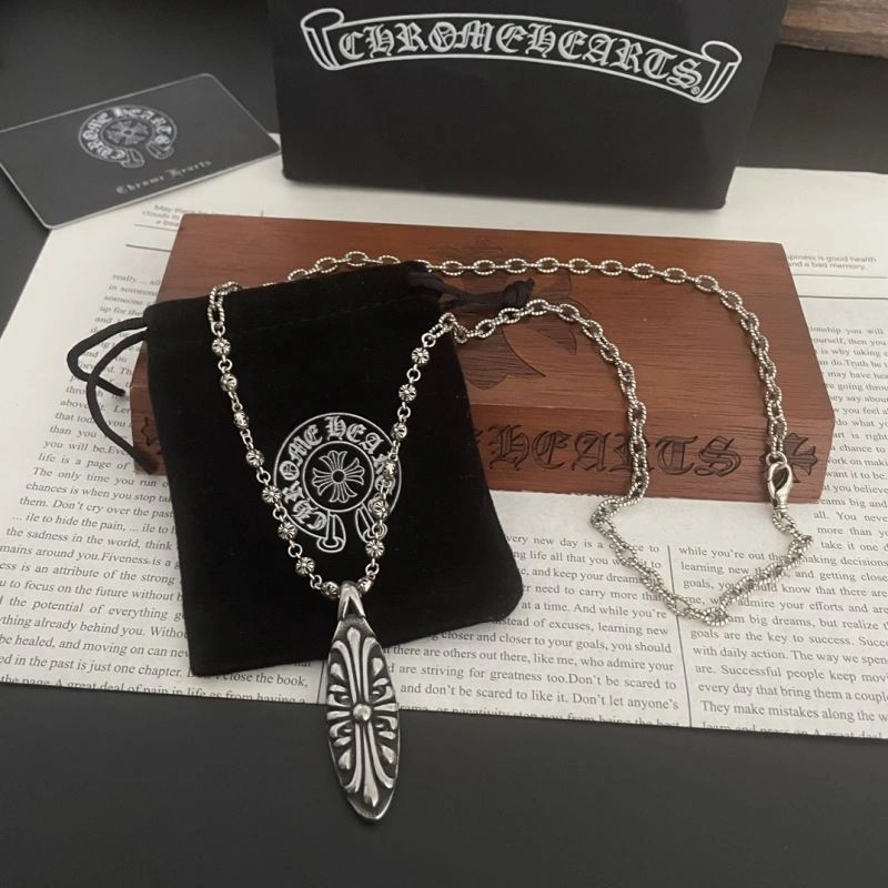 Chrxmx Hxxrts Necklaces Refined 300708