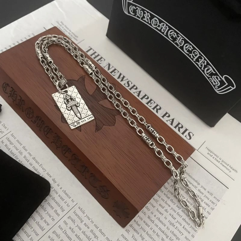 Classic Chrxmx Hxxrts Necklaces 300716