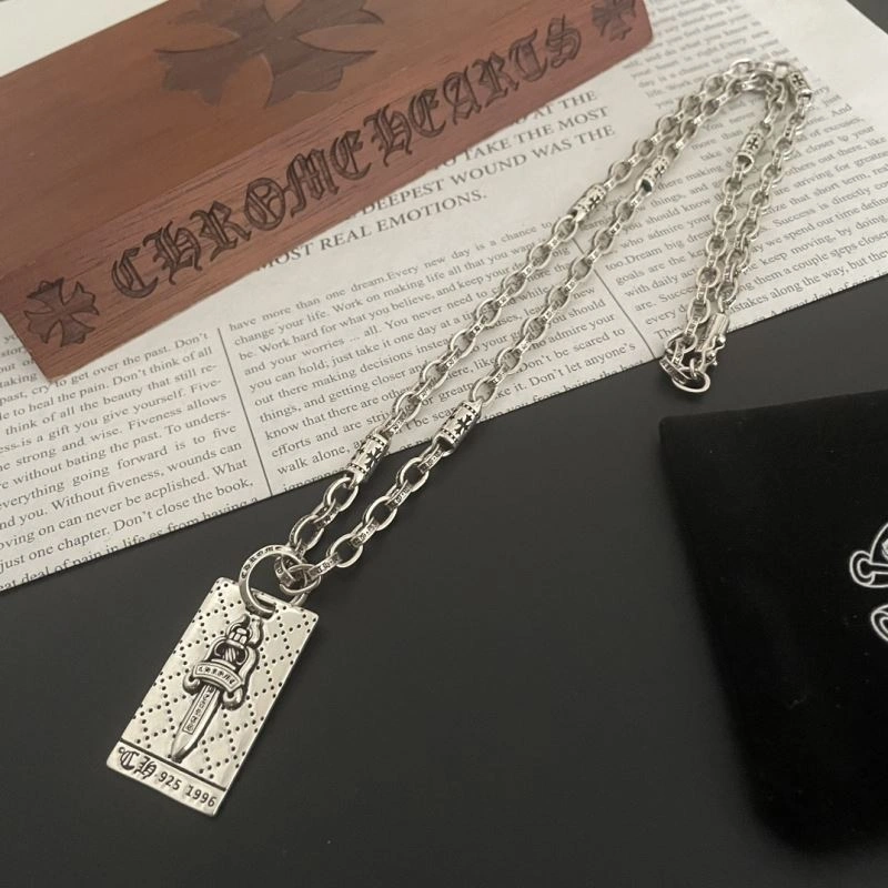 Classic Chrxmx Hxxrts Necklaces 300716