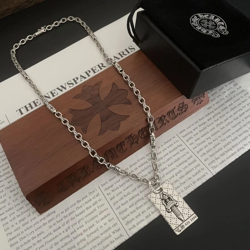 Classic Chrxmx Hxxrts Necklaces 300716