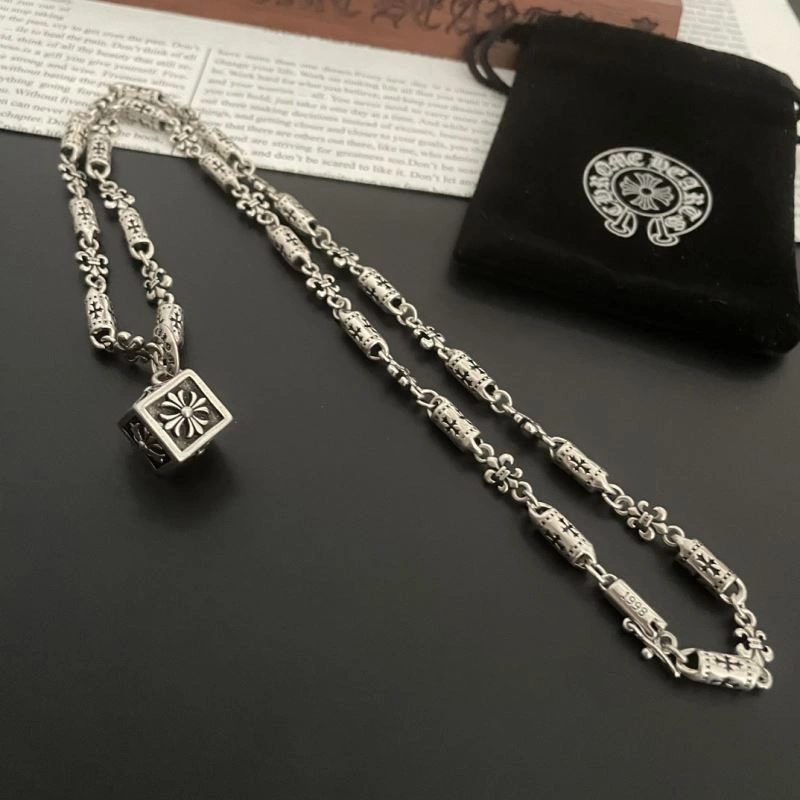 Stylish Chrxmx Hxxrts Necklaces 300711