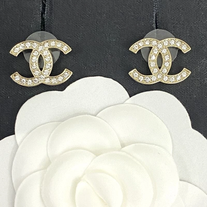 EyeCatching Chxnxl Earrings 291291
