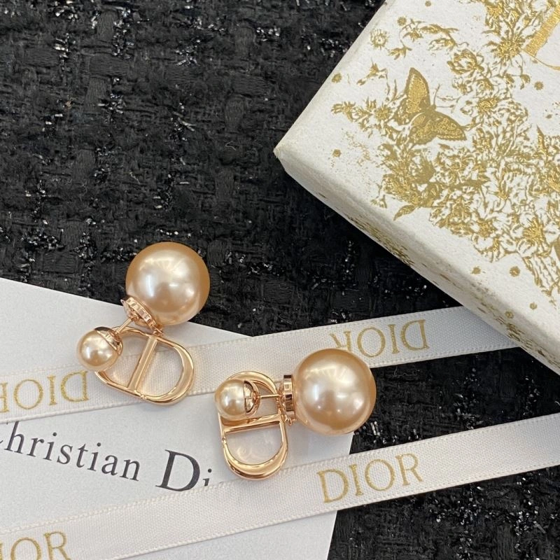 Fashionable Christian Dxxr Earrings 295286