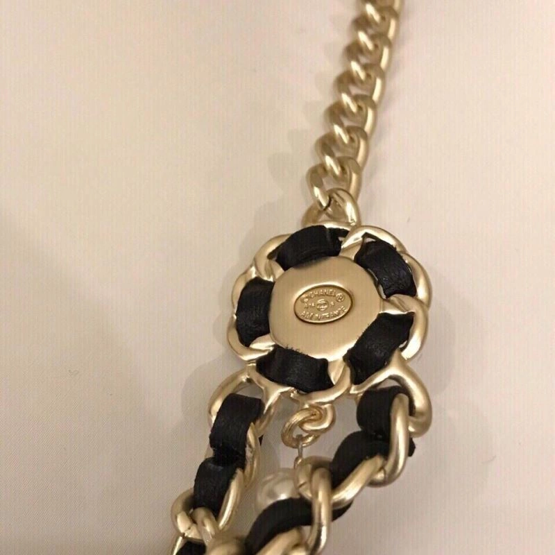 Trendsetting Chxnxl Brooches 292553