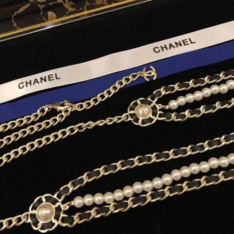 Trendsetting Chxnxl Brooches 292553