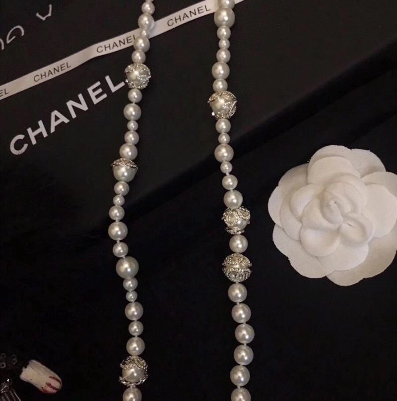 NewStyle Chxnxl Brooches 292545