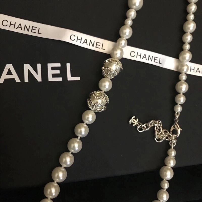 NewStyle Chxnxl Brooches 292545