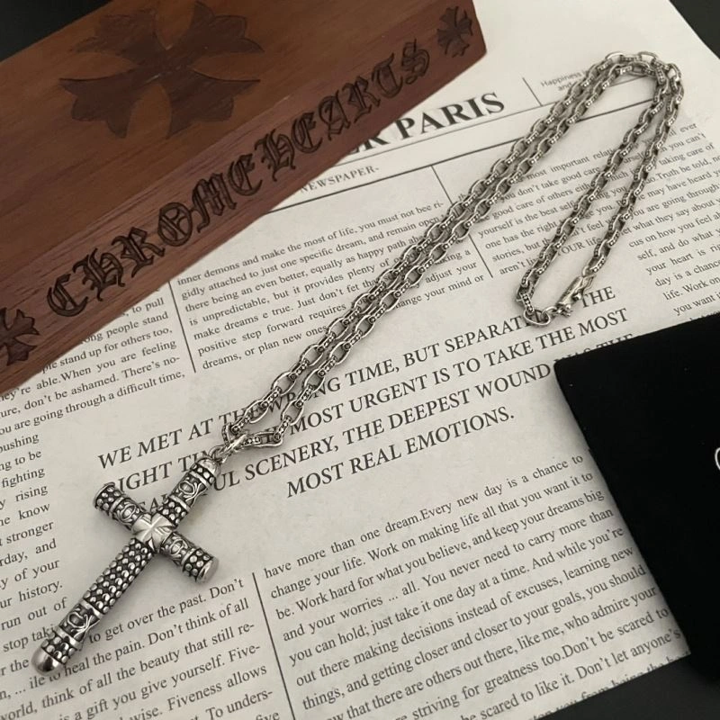 WellDesigned Chrxmx Hxxrts Necklaces 300699