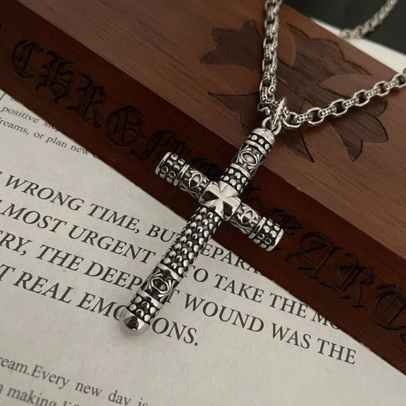 WellDesigned Chrxmx Hxxrts Necklaces 300699