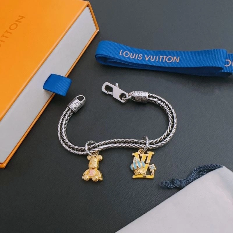 Fashionable LX Bracelets 311874