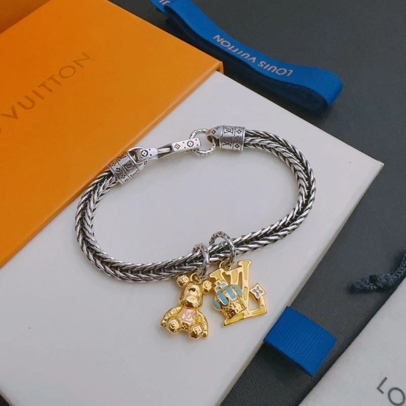 Fashionable LX Bracelets 311874