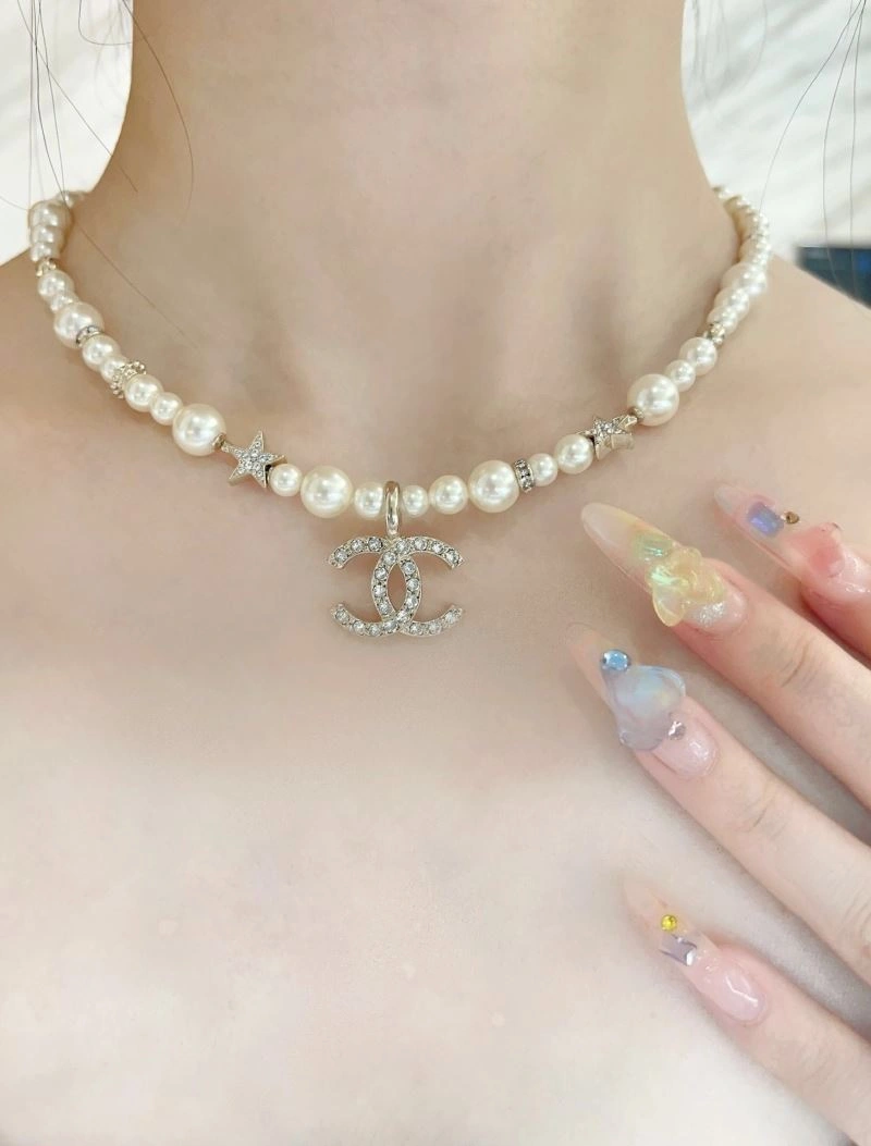 Compact Chxnxl Brooches 292528