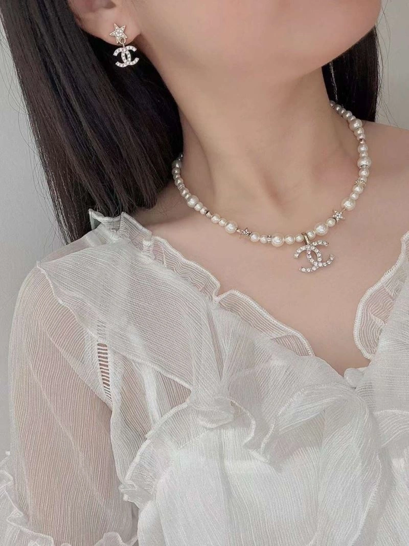 Compact Chxnxl Brooches 292528