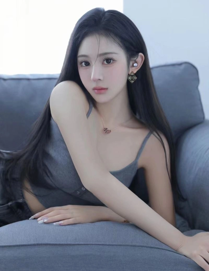 Stylish Chxnxl Earrings 291280