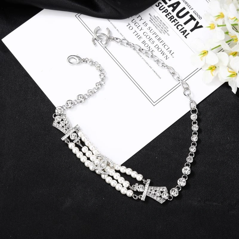 Bold Chxnxl Brooches 292524