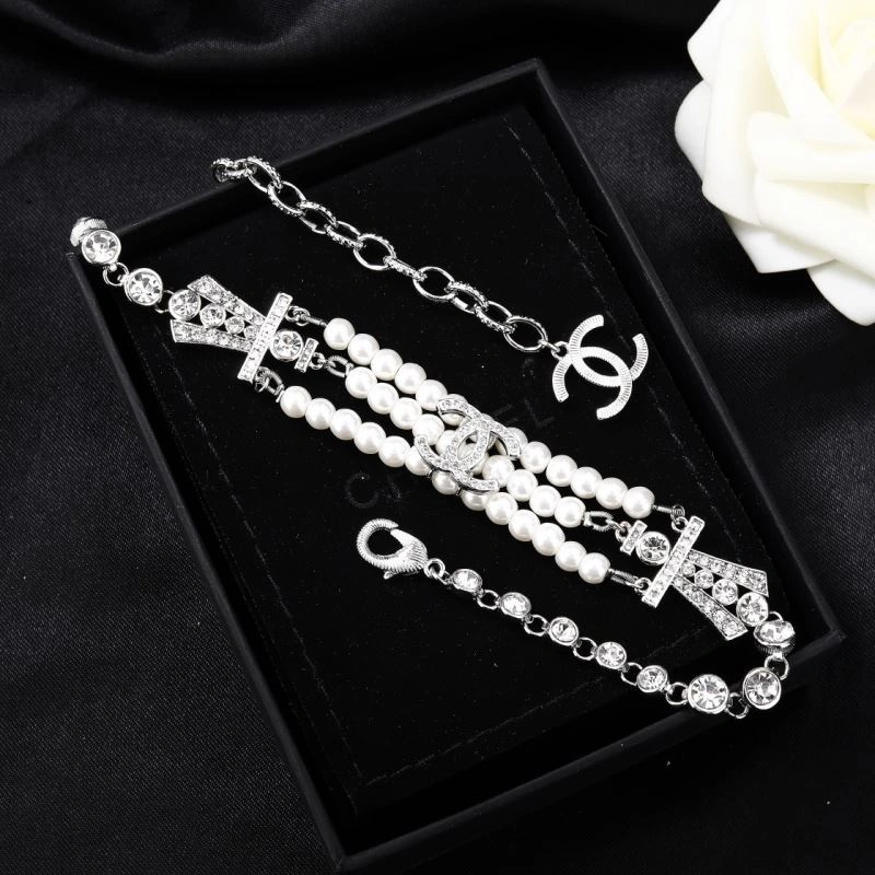 Bold Chxnxl Brooches 292524