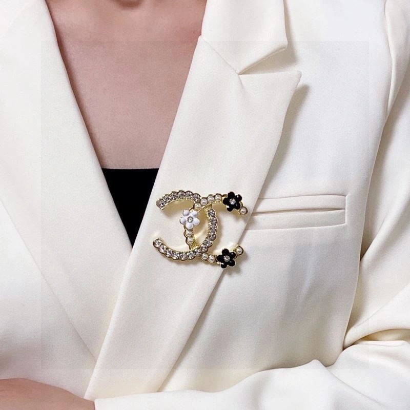 Elegant Chxnxl Brooches 292520