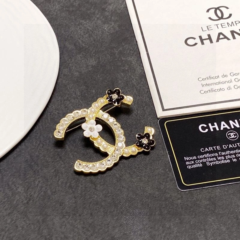 Elegant Chxnxl Brooches 292520