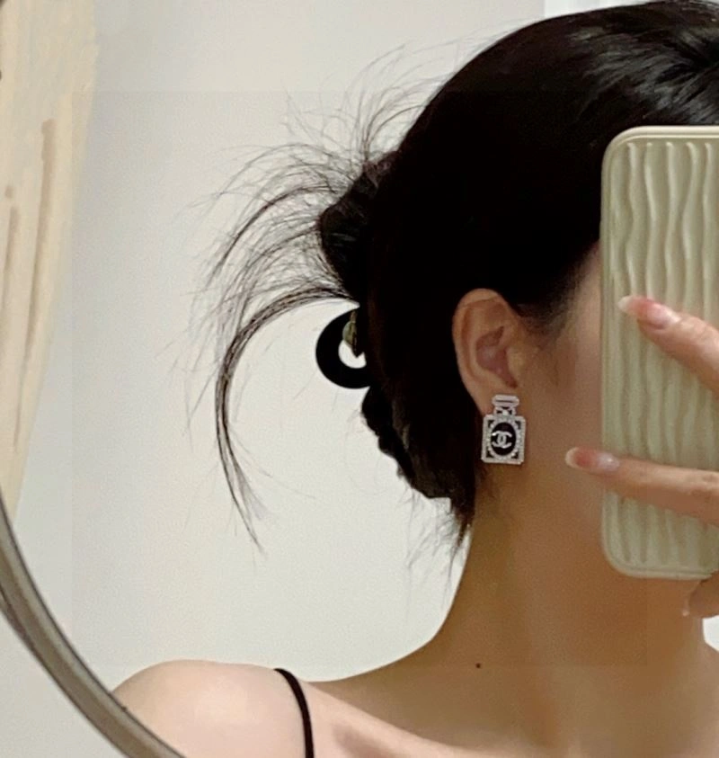 Elegant Chxnxl Earrings 291268
