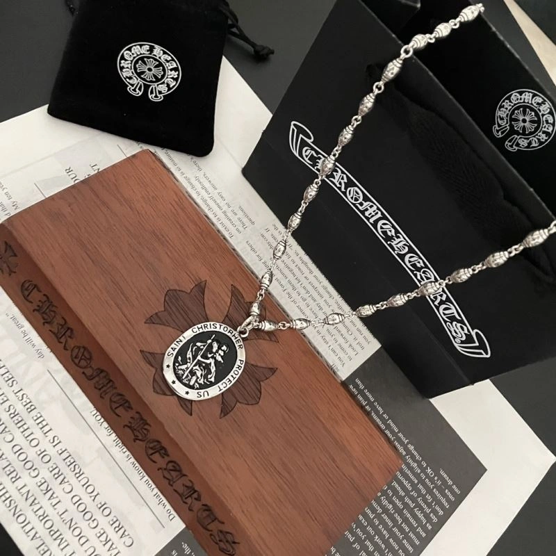 GoodFit Chrxmx Hxxrts Necklaces 300690