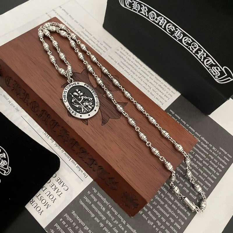 GoodFit Chrxmx Hxxrts Necklaces 300690