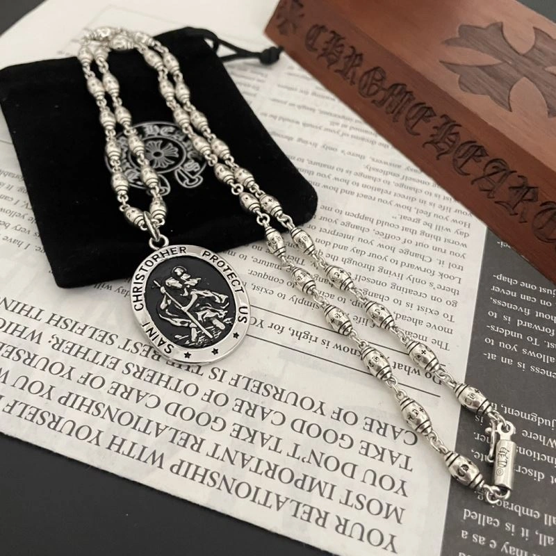 GoodFit Chrxmx Hxxrts Necklaces 300690