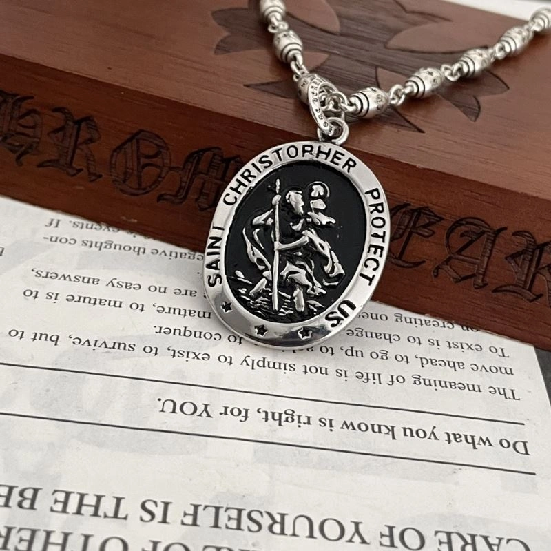 GoodFit Chrxmx Hxxrts Necklaces 300690
