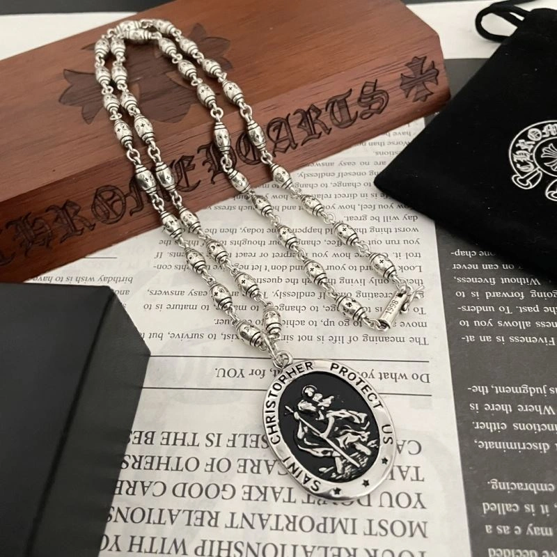 GoodFit Chrxmx Hxxrts Necklaces 300690