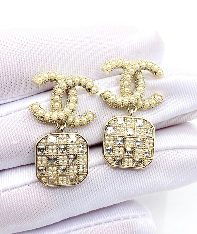 Chxnxl Earrings Functional 291255