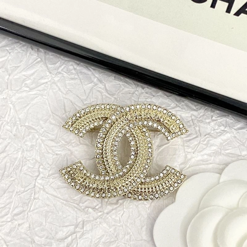 Versatile Chxnxl Brooches 292510