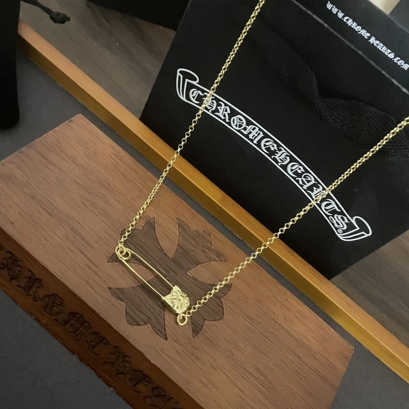 Lightweight Chrxmx Hxxrts Necklaces 300683