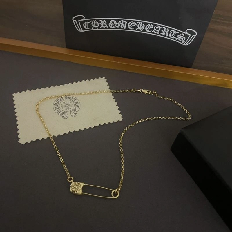 Lightweight Chrxmx Hxxrts Necklaces 300683